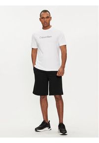 Calvin Klein T-Shirt Degrade Logo K10K112501 Biały Regular Fit. Kolor: biały. Materiał: bawełna #5