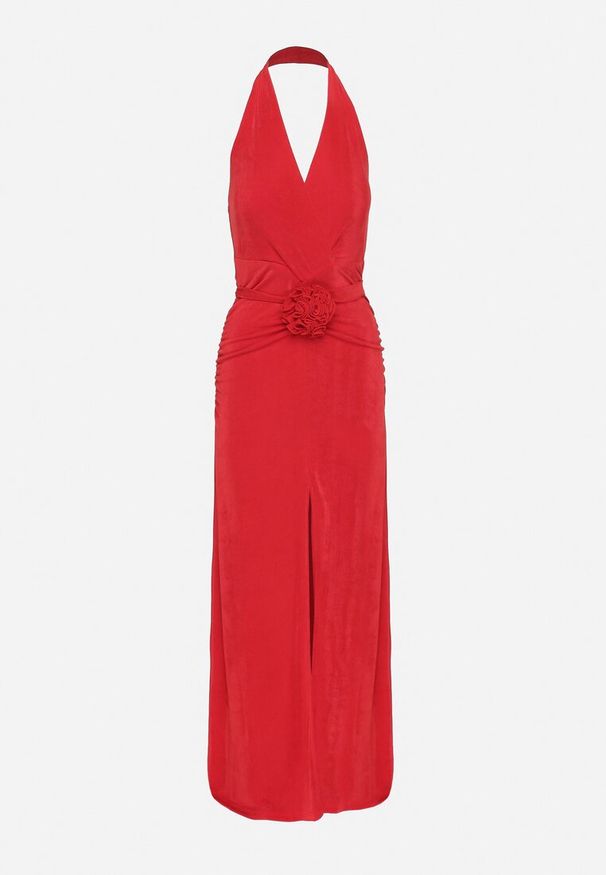 Born2be - Czerwona Sukienka z Odkrytymi Plecami i Ozdobnym Marszczeniem z Kwiatową Aplikacją Tarelisa. Kolor: czerwony. Wzór: aplikacja, kwiaty. Styl: elegancki, klasyczny