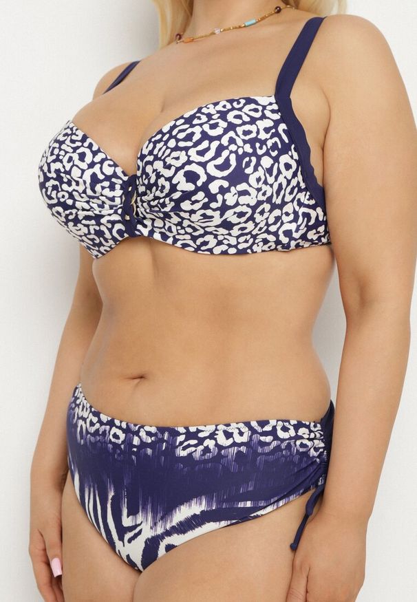Born2be - Granatowe Bikini w Panterkę Biustonosz i Majtki Figi ze Ściągaczem Linuria. Kolekcja: plus size. Kolor: niebieski. Wzór: motyw zwierzęcy