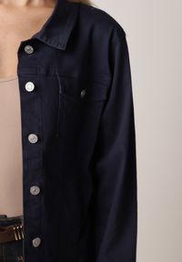 Born2be - Granatowa Bawełniana Kurtka Jeansowa Perimea. Kolor: niebieski. Materiał: bawełna, jeans #7