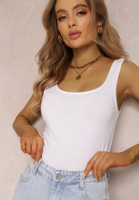 Renee - Biały Top Bawełniany Adynore. Kolor: biały. Materiał: bawełna. Długość rękawa: na ramiączkach. Wzór: gładki