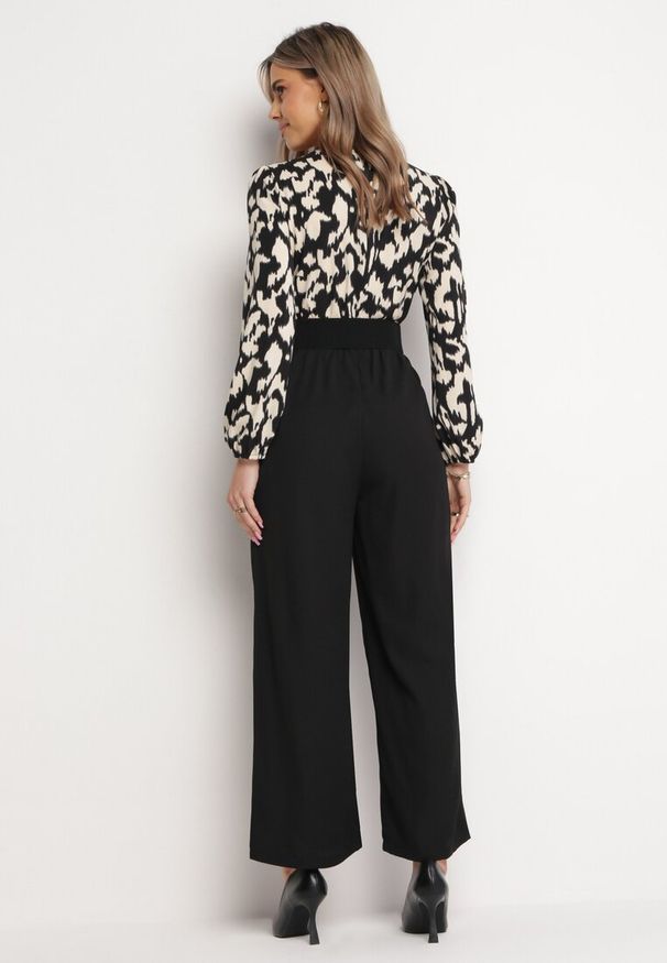 Born2be - Czarno-Biały Kombinezon z Kopertowym Dekoltem i Gumką w Pasie Dodatkowo Pasek Junnina. Kolor: czarny