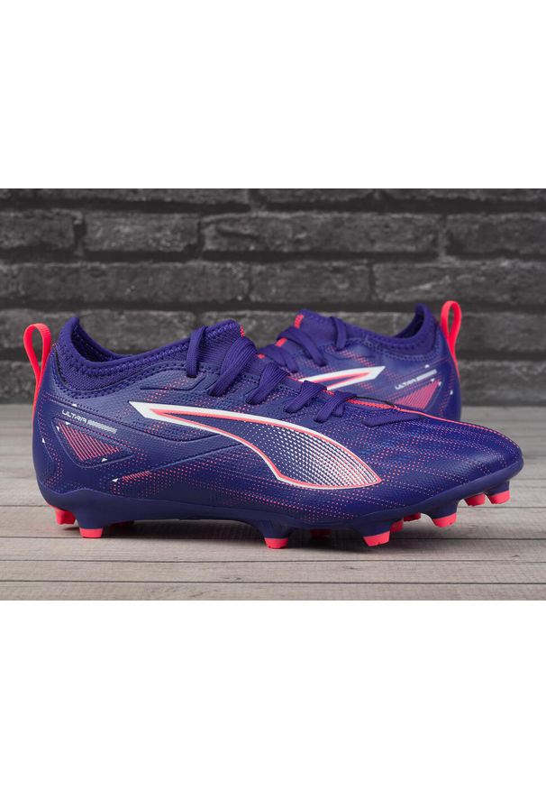 Buty dziecięce do piłki nożnej korki Puma Ultra 5 Match FG/AG. Kolor: fioletowy, pomarańczowy, wielokolorowy. Sport: piłka nożna