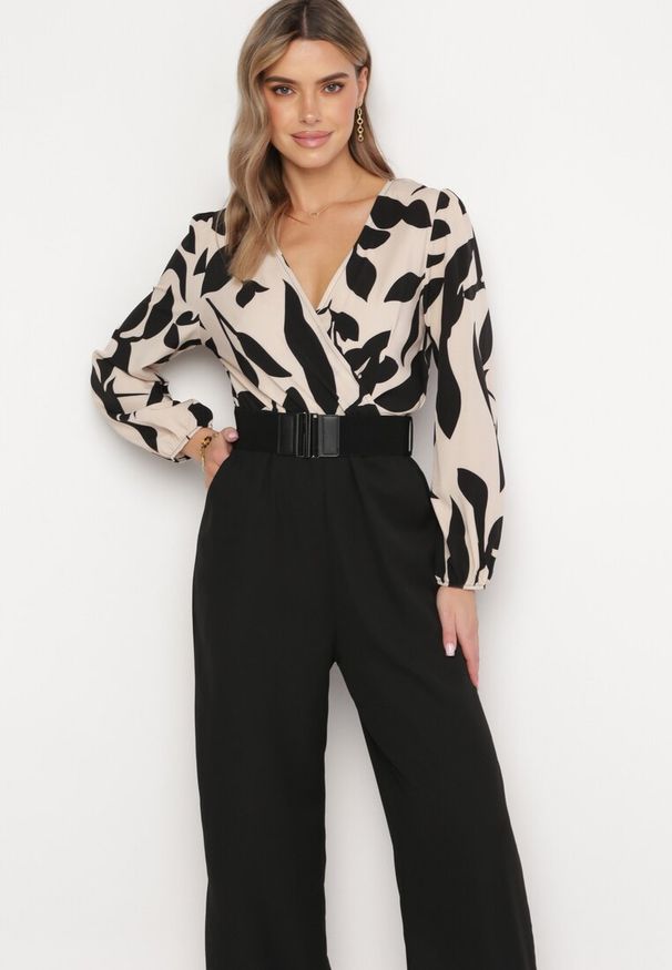 Born2be - Beżowo-Czarny Elegancki Kombinezon ze Wzorzystą Górą Szerokimi Nogawkami i Paskiem Grepia. Okazja: na co dzień. Kolor: czarny. Styl: elegancki