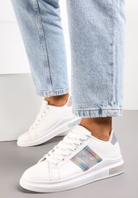 Renee - Białe Sneakersy z Metalicznymi Wstawkami i Cyrkoniami na Grubej Podeszwie Wirela. Kolor: biały #4