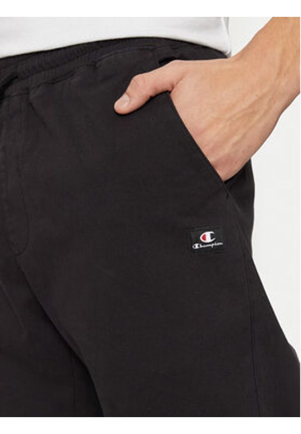 Champion Joggery 220518 Czarny Regular Fit. Kolor: czarny. Materiał: bawełna