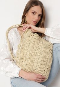 Born2be - Jasnobeżowa Torebka Shopperka w Stylu Boho na Suwak Eovale. Kolor: beżowy. Wzór: ze splotem. Styl: boho #4