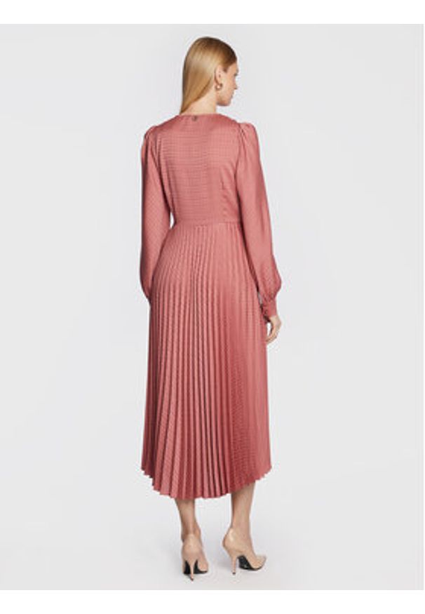 TwinSet - TWINSET Sukienka codzienna 222TT2420 Różowy Regular Fit. Okazja: na co dzień. Kolor: różowy. Materiał: syntetyk. Typ sukienki: proste. Styl: casual