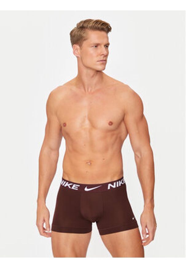Nike Komplet 3 par bokserek Trunk 0000KE1156 Kolorowy. Materiał: syntetyk. Wzór: kolorowy