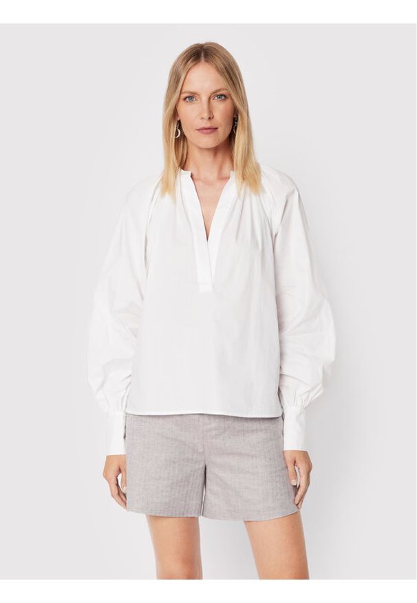 Custommade Bluzka Dasha 999369242 Biały Relaxed Fit. Kolor: biały. Materiał: bawełna