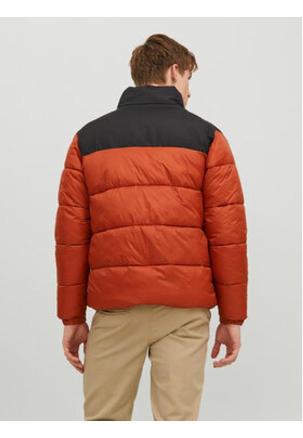 Jack & Jones - Jack&Jones Kurtka zimowa 12235860 Pomarańczowy Regular Fit. Kolor: pomarańczowy. Materiał: syntetyk. Sezon: zima