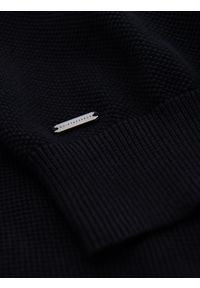 Ombre Clothing - Bawełniana męska koszulka polo ze strukturalnej dzianiny – czarna V5 OM-POSS-0117 - XXL. Okazja: na co dzień, do pracy. Typ kołnierza: polo. Kolor: czarny. Materiał: bawełna, dzianina. Długość: krótkie. Styl: elegancki, casual