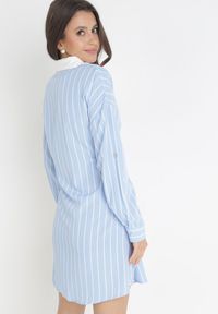 Born2be - Jasnoniebieska Wiskozowa Sukienka Mini o Fasonie Koszuli Zapinana na Guziki Romola. Kolor: niebieski. Materiał: wiskoza. Długość rękawa: długi rękaw. Typ sukienki: koszulowe. Długość: mini #4
