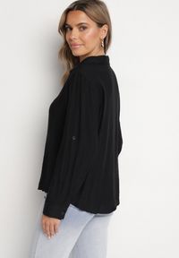 Born2be - Czarna Koszula Oversize z Rękawami z Możliwością Podpięcia Sorria. Okazja: na co dzień. Kolor: czarny. Materiał: jeans. Długość rękawa: długi rękaw. Długość: długie. Styl: klasyczny, elegancki, casual #5