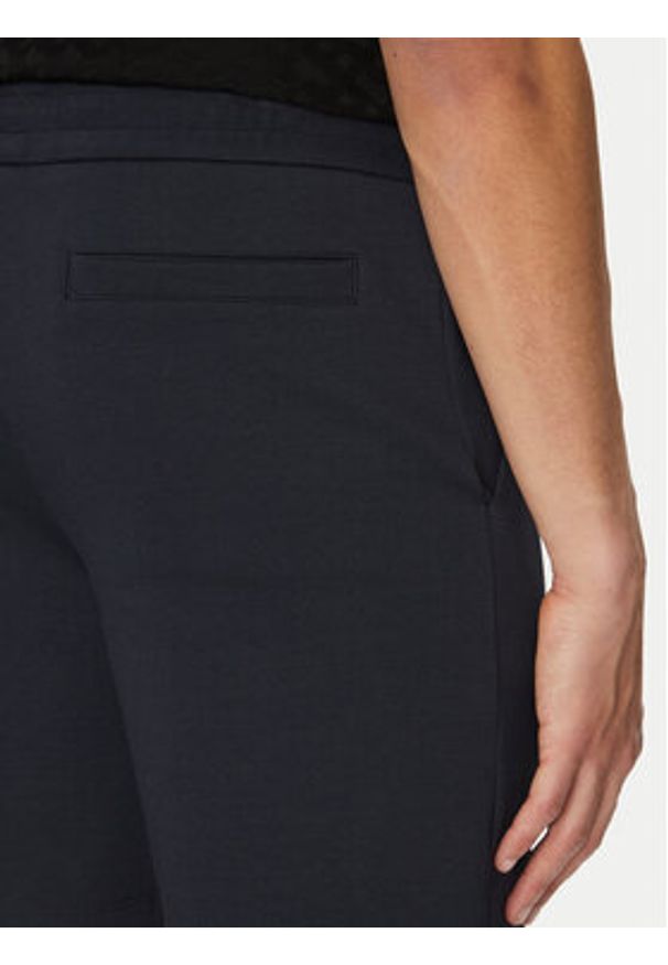 BOSS Szorty sportowe C-Leoni 50537277 Granatowy Regular Fit. Kolor: niebieski. Materiał: bawełna. Styl: sportowy