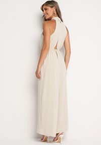 Born2be - Beżowy Kombinezon o Taliowanym Kroju Bez Rękawów Rivassina. Kolor: beżowy. Długość rękawa: bez rękawów. Długość: długie #4