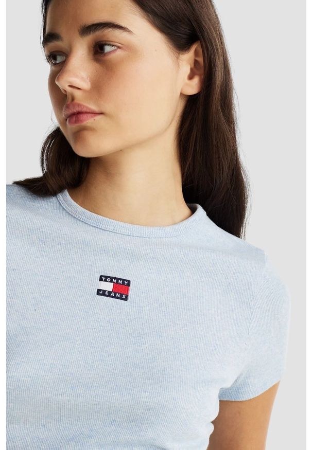 Tommy Jeans - TOMMY JEANS Błękitny t-shirt damski, Rozmiar M. Kolor: niebieski