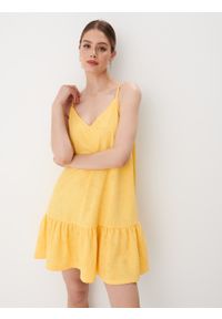 Mohito - Żółta sukienka mini o kroju litery A - Żółty. Kolor: żółty. Długość: mini #2