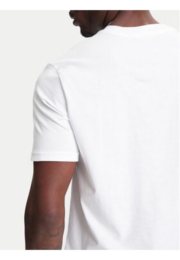 United Colors of Benetton - United Colors Of Benetton T-Shirt 3BL0U10AG Biały Relaxed Fit. Kolor: biały. Materiał: bawełna