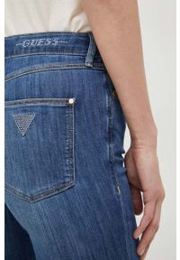 Guess jeansy damskie medium waist. Kolor: niebieski #3