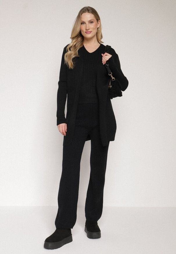 Born2be - Czarny Komplet Dzianinowy z Bawełną Spodnie Kamizelka i Długi Kardigan Meviravia. Kolor: czarny. Materiał: dzianina, bawełna