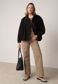 Born2be - Czarna Przejściowa Kurtka Bombka Oversize z Bawełny i Wiskozy Effinue. Okazja: na spacer, na co dzień. Kolor: czarny. Materiał: wiskoza, bawełna. Styl: casual #8