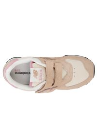 Buty dziecięce New Balance PV574QTC – beżowe. Zapięcie: rzepy. Kolor: różowy. Materiał: guma, materiał, syntetyk. Szerokość cholewki: normalna. Model: New Balance 574. Sport: turystyka piesza #2