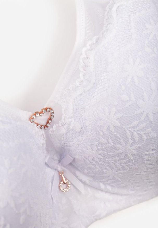 Renee - Biały Biustonosz z Koronki z Sercem z Cyrkonii Adrievianna. Kolor: biały. Materiał: koronka. Wzór: koronka