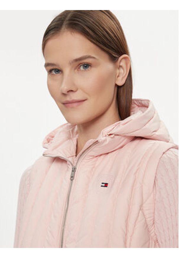 TOMMY HILFIGER - Tommy Hilfiger Bezrękawnik Feminine Lw Down Vest WW0WW40485 Różowy Slim Fit. Kolor: różowy. Materiał: syntetyk. Długość rękawa: bez rękawów
