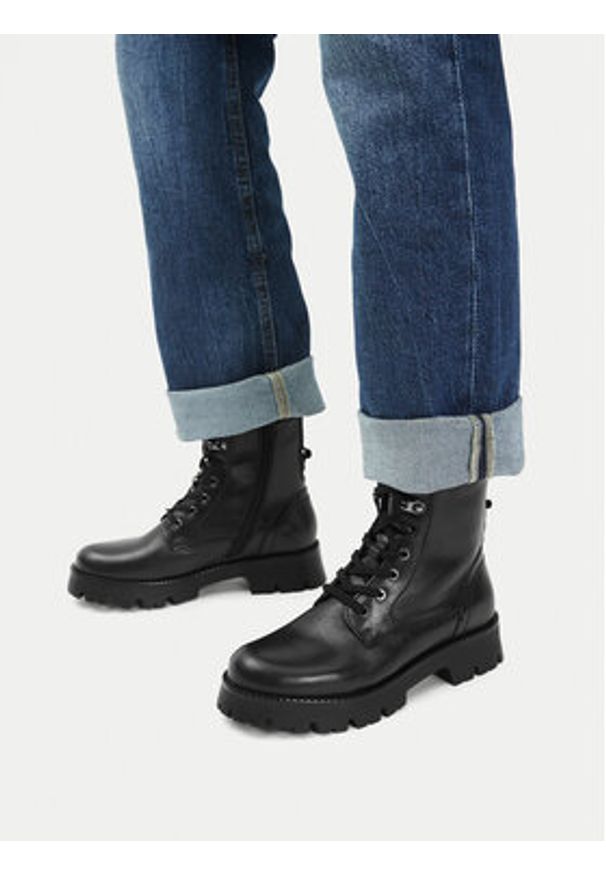 Lasocki Trzewiki CEO-WI16-780-02 Czarny. Kolor: czarny. Materiał: skóra