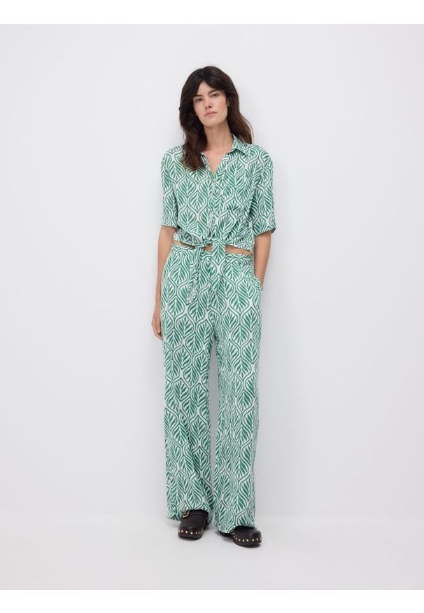 Reserved - Luźne spodnie z wiskozy - wielobarwny. Materiał: wiskoza. Wzór: gładki