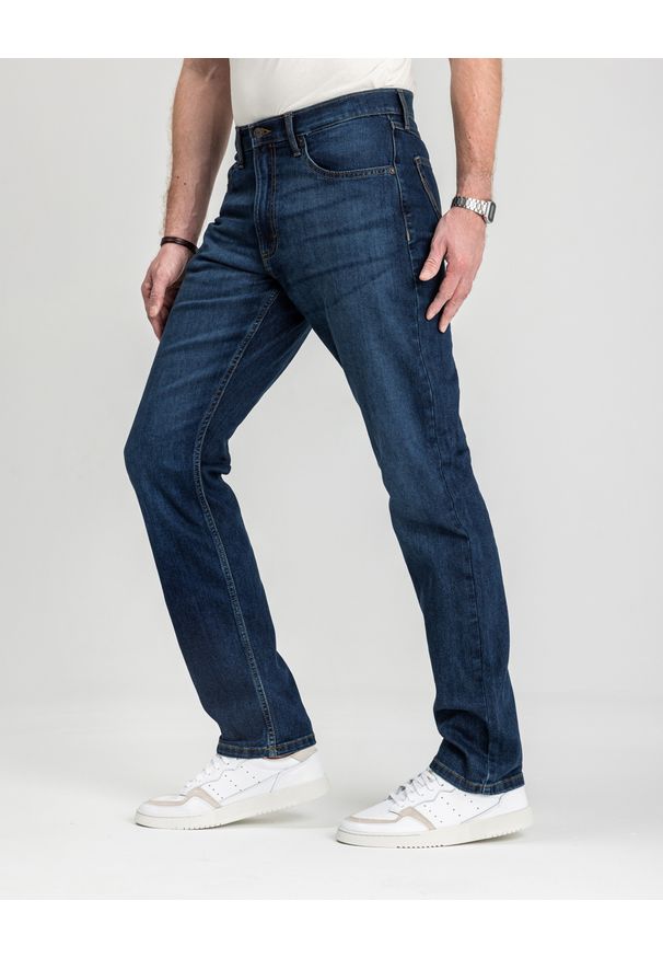 Męskie Spodnie Jeansowe Wrangler Athletic Fit Jagged 112352958. Okazja: na co dzień. Styl: casual, klasyczny