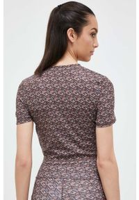 Guess t-shirt damski kolor brązowy. Kolor: brązowy. Materiał: skóra. Styl: klasyczny #2