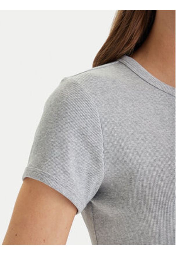 Calvin Klein Jeans Sukienka codzienna Monologo Baby LV047F241G Szary Slim Fit. Okazja: na co dzień. Kolor: szary. Materiał: bawełna. Typ sukienki: proste. Styl: casual