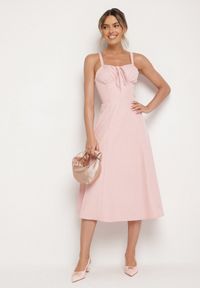 Born2be - Różowa Rozkloszowana Gorsetowa Sukienka Vices Ozdobiona Wiązaniem Ralethea. Typ kołnierza: dekolt gorset. Kolor: różowy. Długość rękawa: na ramiączkach. Wzór: aplikacja. Typ sukienki: gorsetowe. Styl: elegancki #6