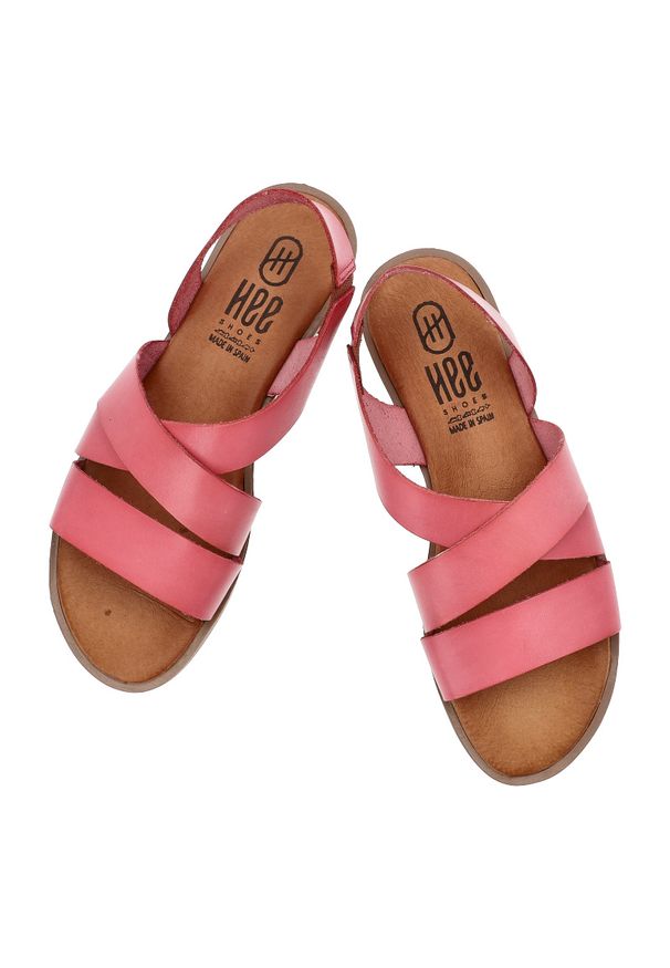 Różowe Sandały Hee Wygodne Skórzane Obuwie Damskie. Okazja: na spacer, na co dzień. Zapięcie: pasek. Kolor: różowy. Materiał: skóra. Wzór: paski. Sezon: lato. Styl: casual