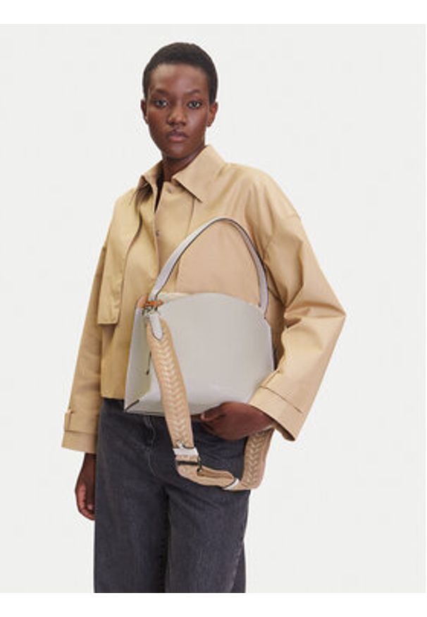 Gianni Chiarini Torebka Asia BS 11236 RNGDBL-NAETN Biały. Kolor: biały. Materiał: skórzane