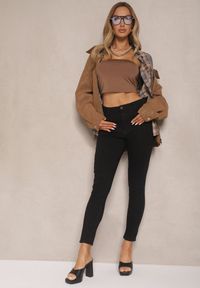 Renee - Czarne Jeansy Slim z Bawełną i Wiskozą High Waist Calliran. Okazja: na co dzień. Stan: podwyższony. Kolor: czarny. Styl: casual, elegancki