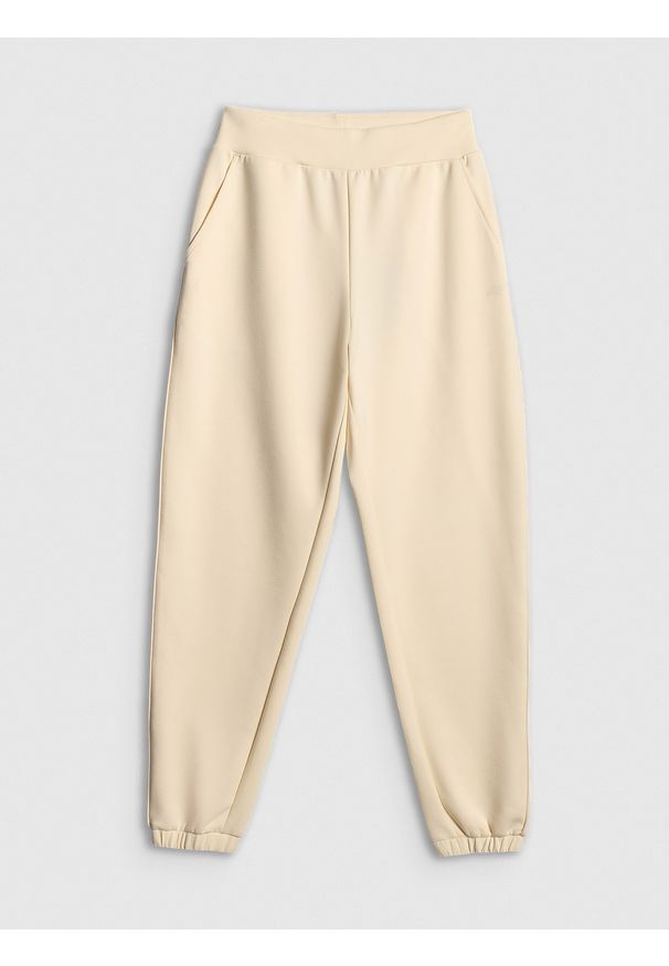 4f - 4F Spodnie dresowe joggery damskie - kremowe M. Stan: podwyższony. Kolor: beżowy. Materiał: dresówka