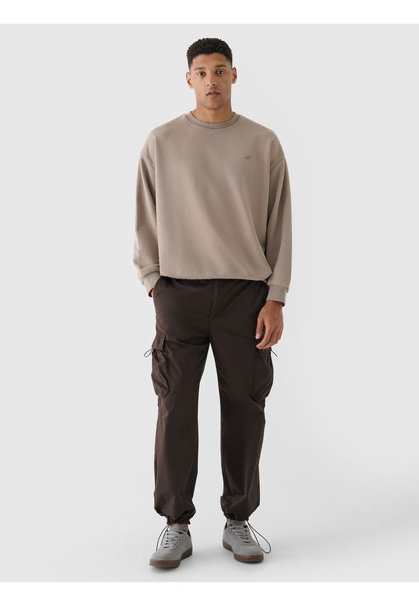 4f - 4F Spodnie casual parachute cargo męskie - brązowe XXL. Okazja: na co dzień. Kolor: brązowy. Materiał: bawełna, materiał, tkanina. Styl: casual