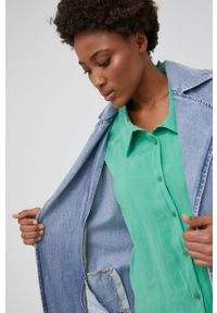 Answear Lab płaszcz jeansowy damski przejściowy. Okazja: na co dzień. Kolor: niebieski. Materiał: jeans. Styl: wakacyjny #6