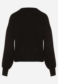 Born2be - Czarny Kardigan z Wiskozą z Ozdobnymi Napami i Bufiastymi Rękawami Acallte. Okazja: do pracy. Kolor: czarny. Materiał: wiskoza. Styl: elegancki, klasyczny #4