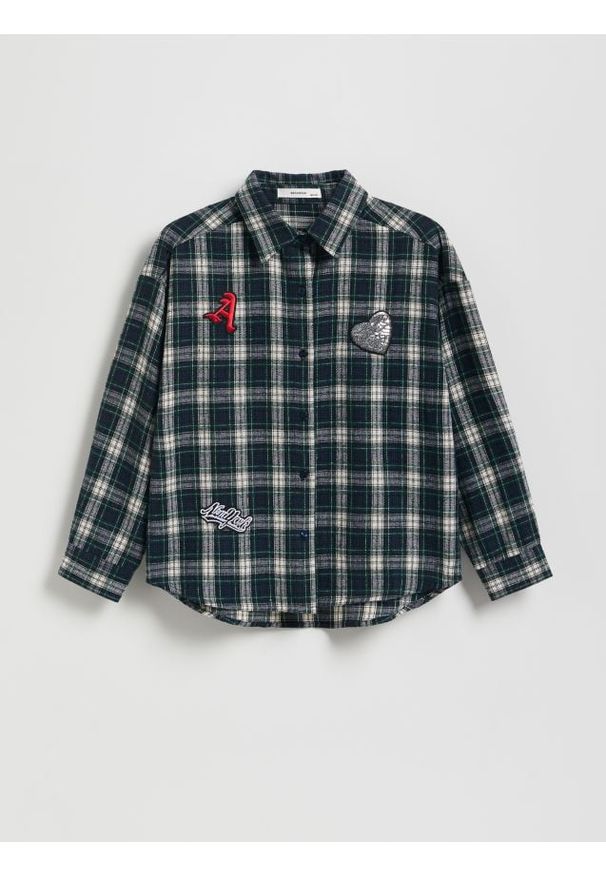Reserved - Koszula w kratę z naszywką - wielobarwny. Materiał: materiał. Wzór: aplikacja