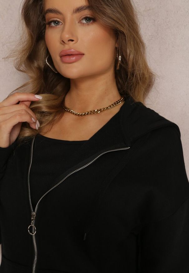 Renee - Czarna Bluza z Kapturem i Suwakiem Oversize Des. Typ kołnierza: kaptur. Kolor: czarny. Materiał: polar, dzianina. Długość rękawa: długi rękaw. Długość: długie. Sezon: zima, jesień. Styl: sportowy