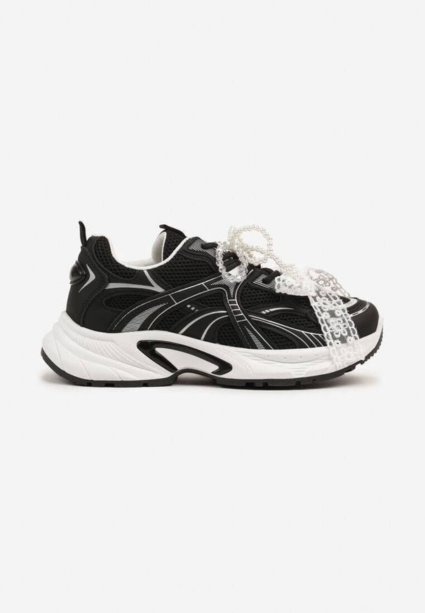Born2be - Czarne Sneakersy Ozdobione Geometrycznym Motywem Kokardą i Koralikami Saralinae. Okazja: na co dzień. Kolor: czarny. Wzór: aplikacja, geometria