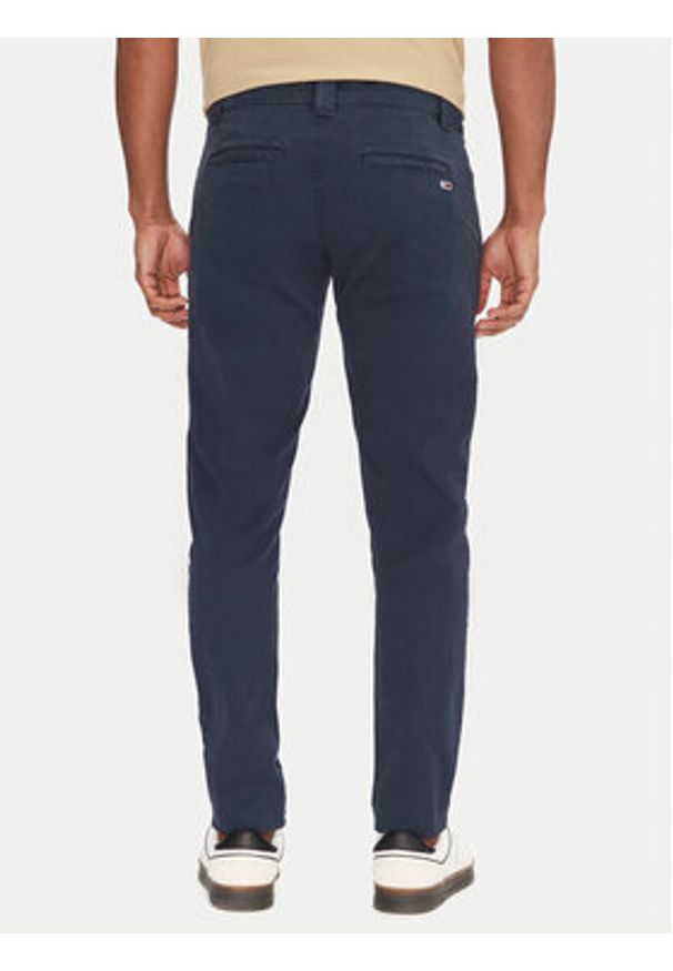Tommy Jeans Chinosy Tjm Scanton DM0DM09595 Granatowy Slim Fit. Kolor: niebieski. Materiał: bawełna