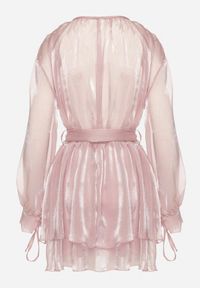 Born2be - Różowa Sukienka Ozdobiona Wiązaniem i Paskiem Nivoren. Okazja: na co dzień. Kolor: różowy. Długość rękawa: długi rękaw. Wzór: aplikacja. Typ sukienki: proste. Styl: elegancki, casual #7