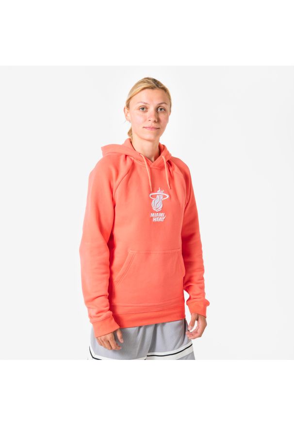TARMAK - Bluza do koszykówki dla mężczyzn i kobiet Hoodie 900 NBA. Kolor: różowy, czerwony, wielokolorowy. Materiał: materiał, tkanina. Sport: koszykówka