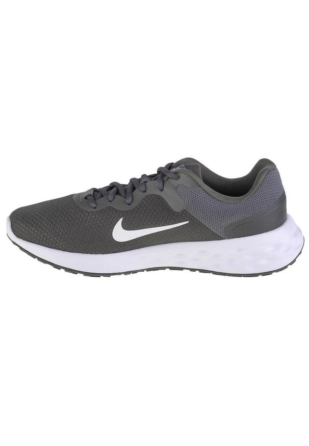 Buty do biegania męskie Nike Revolution 6 Next Nature. Zapięcie: sznurówki. Kolor: szary, zielony, wielokolorowy. Materiał: syntetyk, tkanina, materiał. Szerokość cholewki: normalna. Model: Nike Revolution. Sport: bieganie