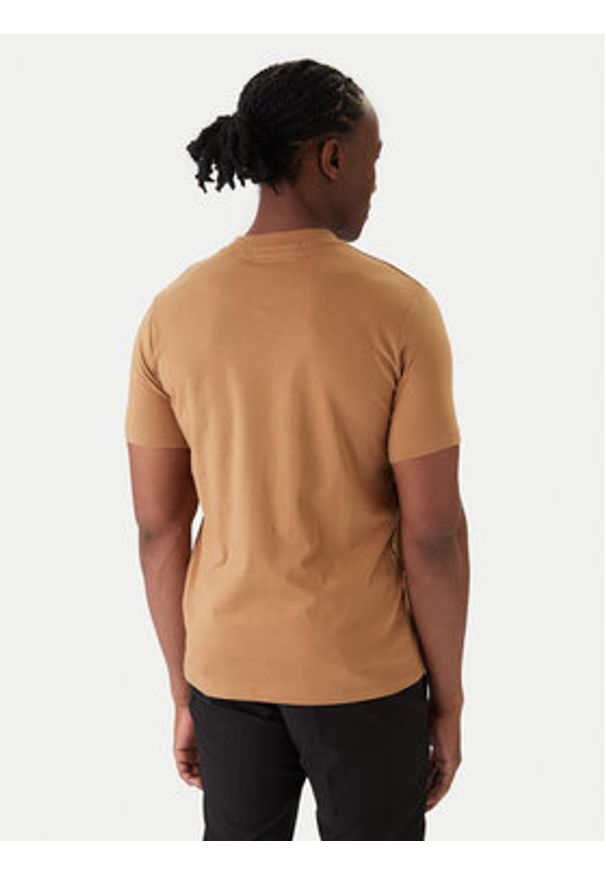 Karl Lagerfeld - KARL LAGERFELD T-Shirt 755710 561224 Beżowy Regular Fit. Typ kołnierza: dekolt w karo. Kolor: beżowy. Materiał: bawełna